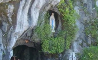 Imagen de vista previa de la cámara web Lourdes - Cueva de Massabielle